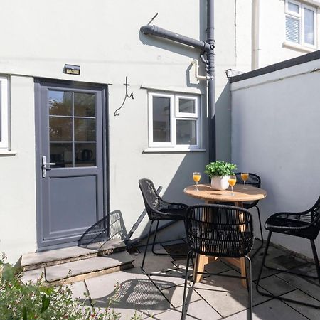 Beautiful Victoria Retreat Villa Cheltenham Exterior photo