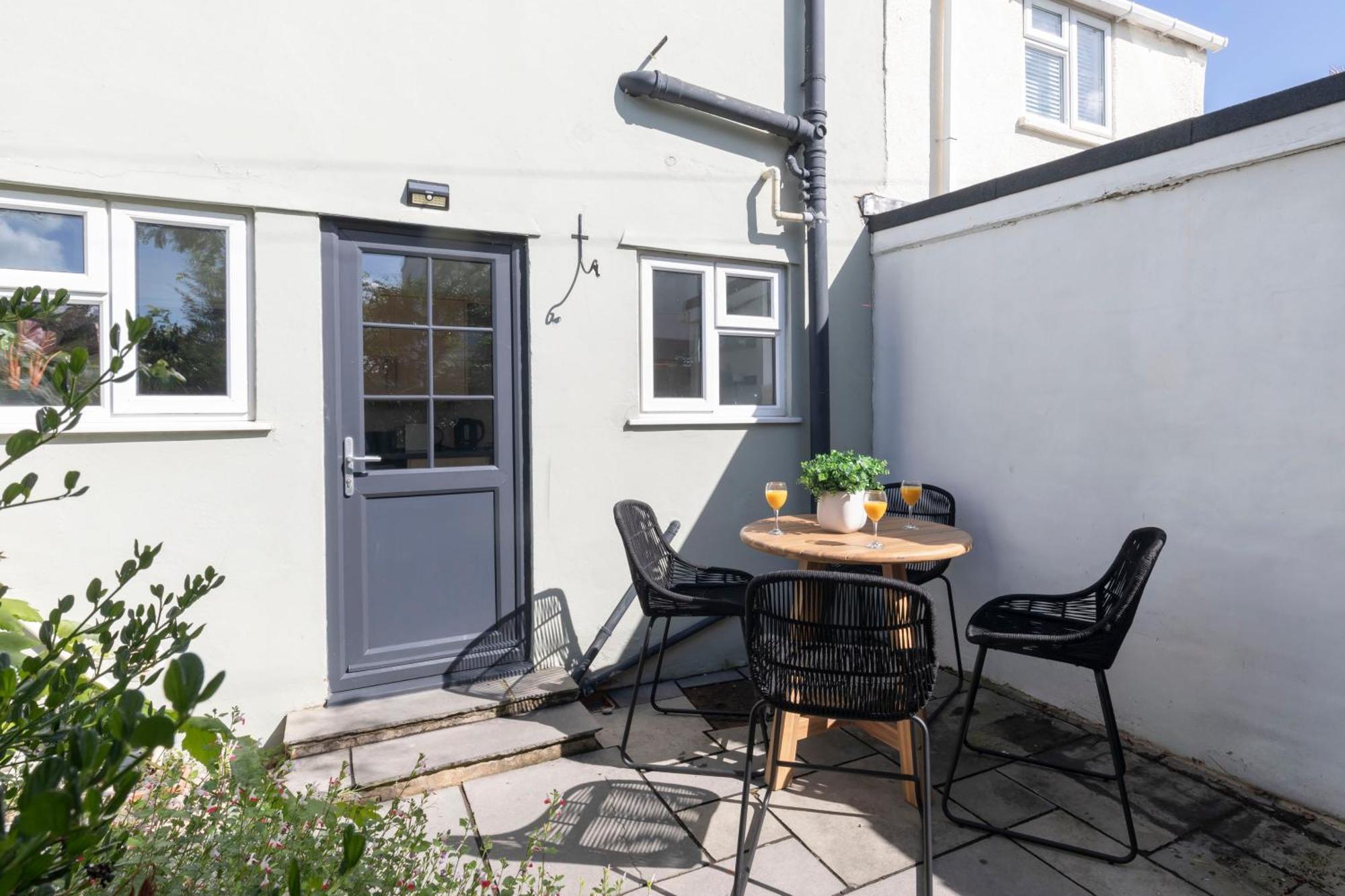 Beautiful Victoria Retreat Villa Cheltenham Exterior photo